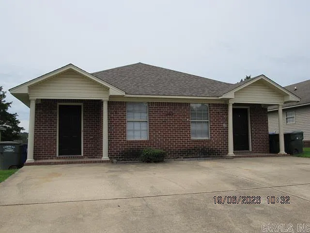 2205B Rosemary Dr