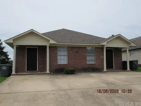 2205B Rosemary Dr, Conway, AR 72034