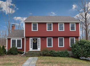 31 Stepping Stone Ln, Madison, CT 06443