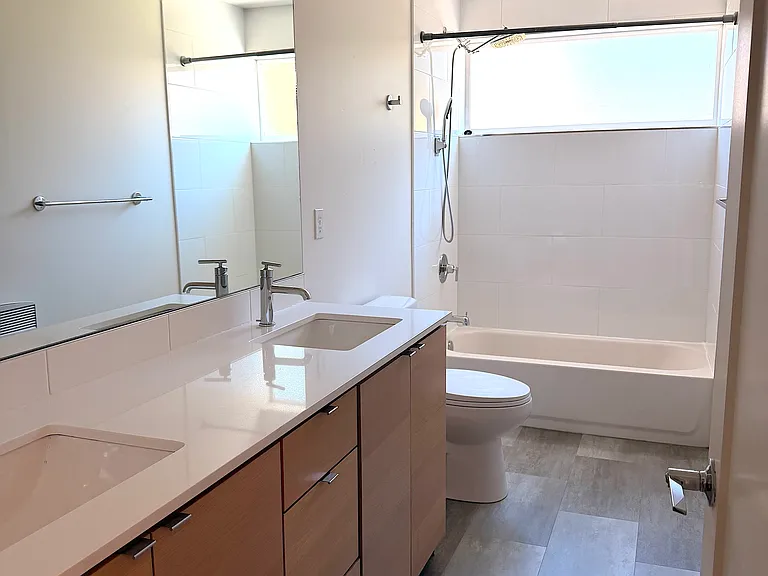 3402 15th Ave W #8 — Photo 5