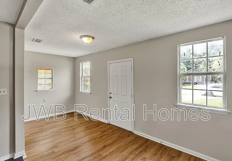 2069 Talladega Rd — Photo 5