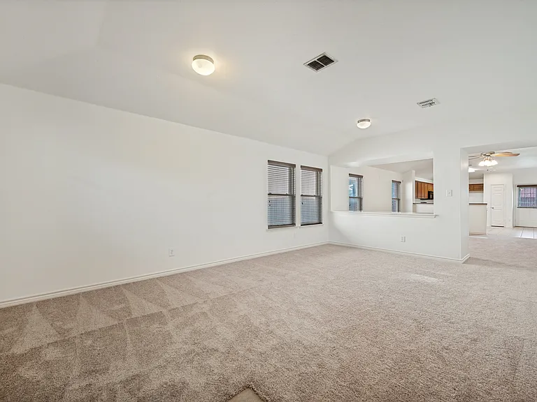 2683 Lake Ridge Dr — Photo 3