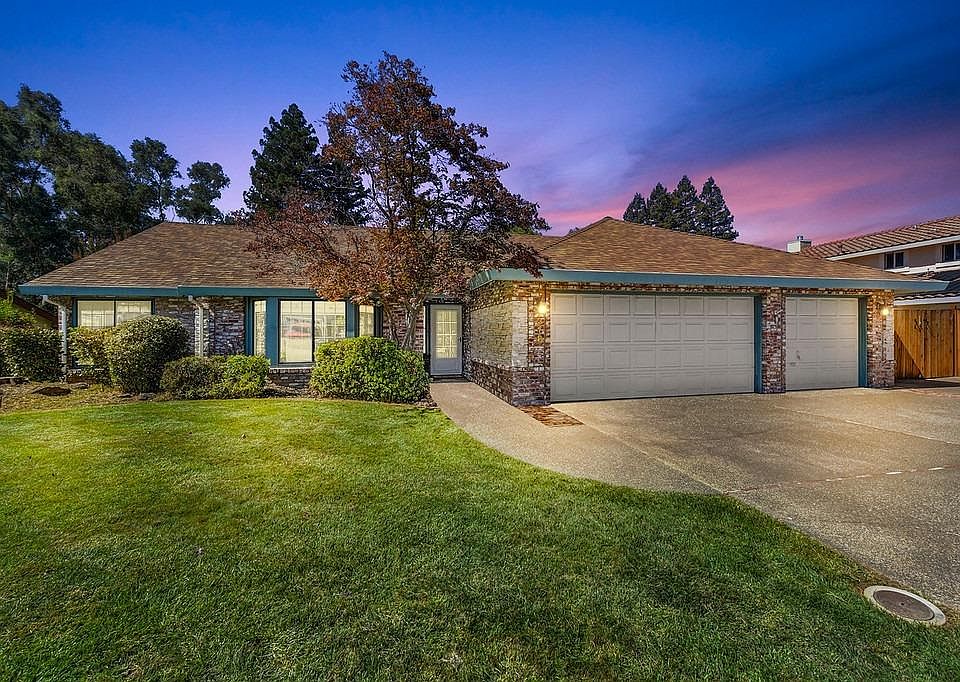 1st image of 318 Crow Canyon Dr