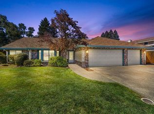 318 Crow Canyon Dr, Folsom, CA