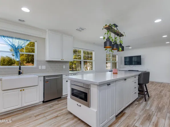 719 W KALER Drive, Phoenix, AZ 85021