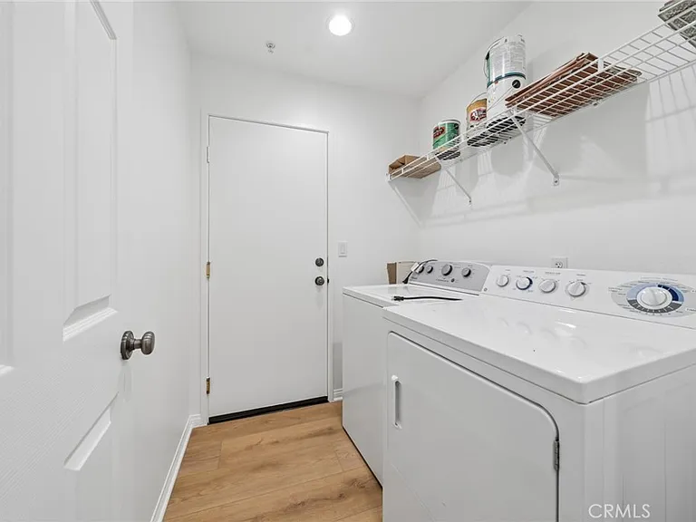 215 Dewdrop — Photo 10
