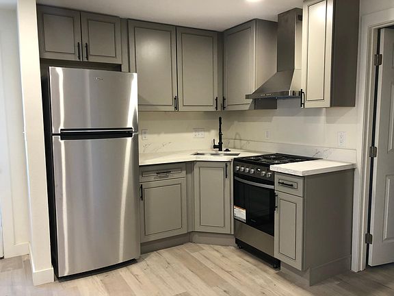 3rd image of 1126 S 10th St #B