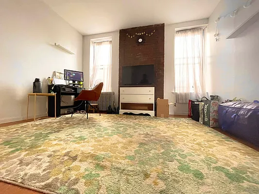 Rented by Century 21 Premier  | media 4