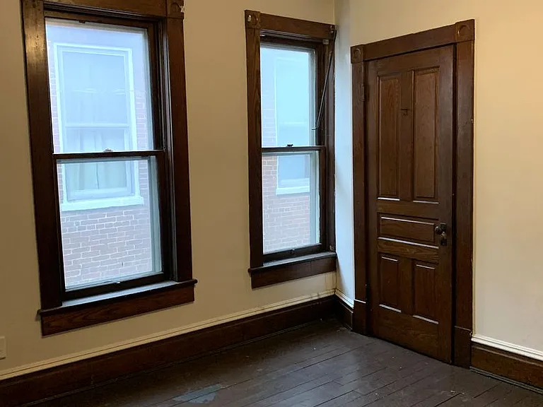 577 Lincoln Way E — Photo 35