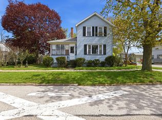 533 Fulton Ave, Grand Haven, MI 49417