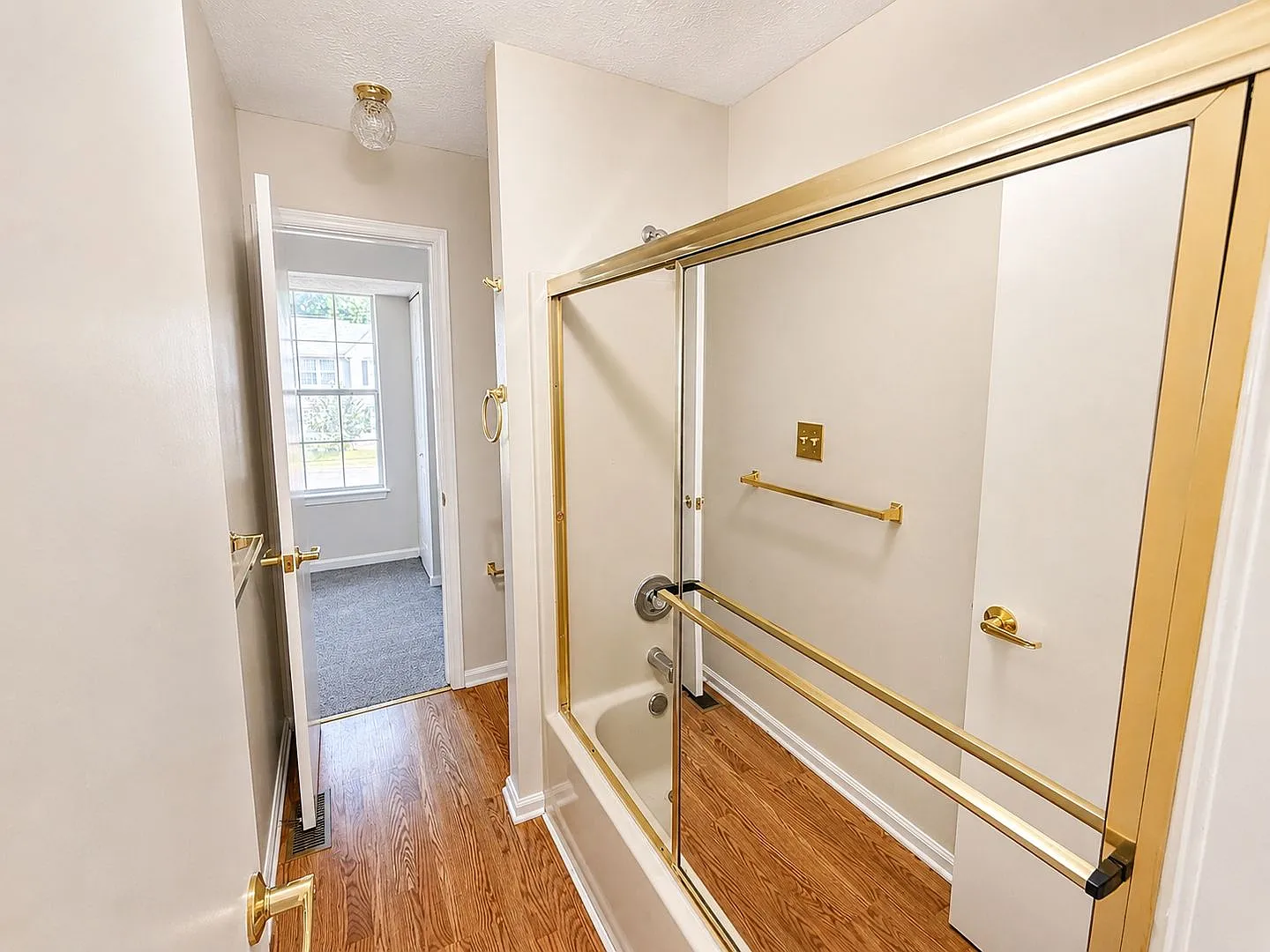 Fresh Paint And Carpet, minutes from Dahlgren Base — Photo 4