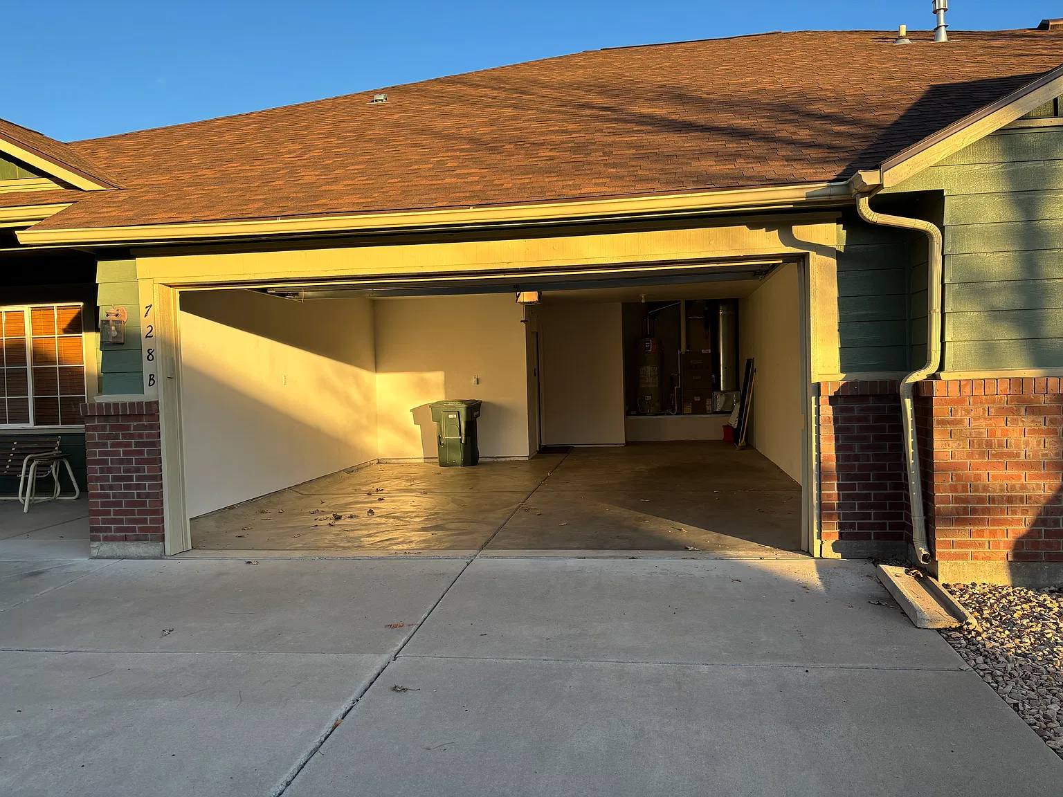 3 bed, 1627 sqft, $2,100 — Photo 3