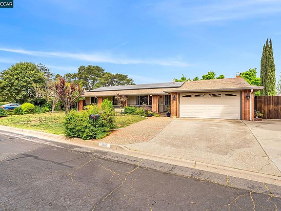 3rd image of 5565 Banff Ct