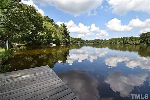3 bed, 1420 sqft, $2,290 — Photo 1