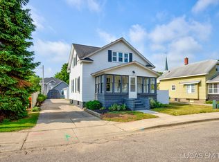 236 E Cherry St, Zeeland, MI 49464