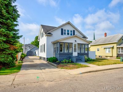236 E Cherry St, Zeeland, MI, 49464