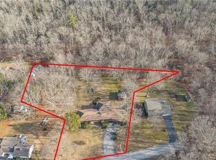 28 Goshen Heights Rd, Moosup, CT 06354