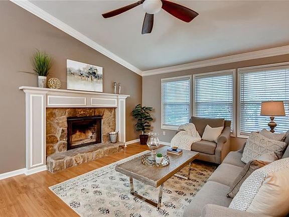 2nd image of 363 Doeskin Ln SE