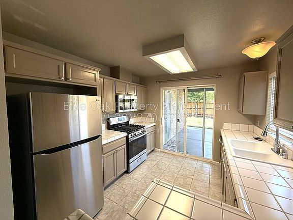 5th image of 3079 Boulder Dr