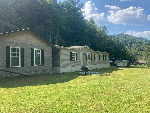 3rd image of 81 Mountain View Dr