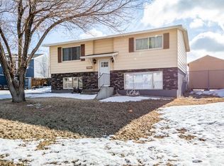 3432 Madison Dr, Rock Springs, WY 82901