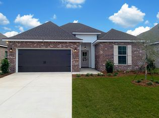 104 Apollo Ave E, Freeport, FL 32439