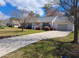 1908 Joslyn Dr, Morehead City, NC 28557