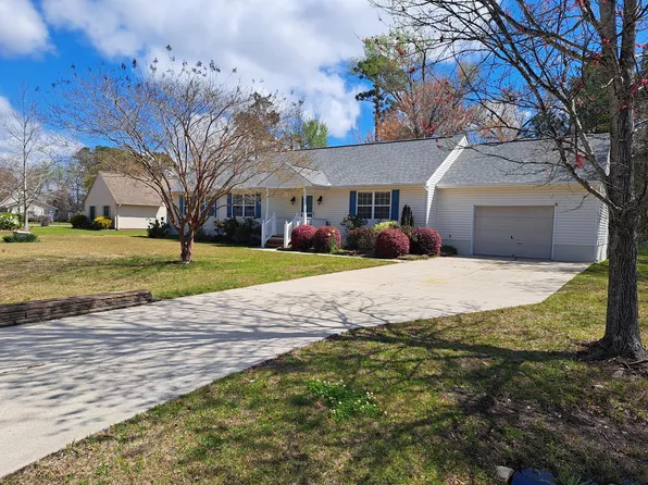 1908 Joslyn Dr, Morehead City, NC 28557