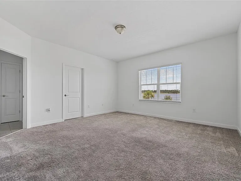 2999 Addison Blvd — Photo 17