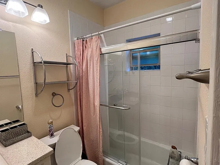 2414 Longview St #202 — Photo 21