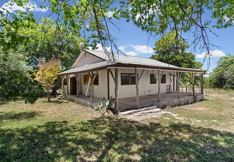 555 Harmon Hills Rd — Photo 1