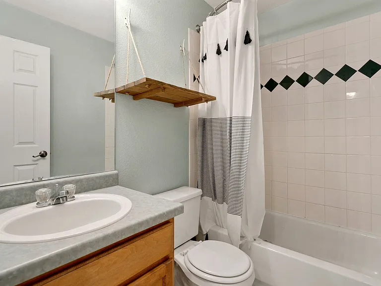 2510 Brenton Dr — Photo 41