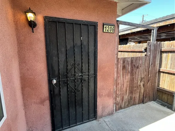 1206 E 22nd St, Los Angeles, CA 90011