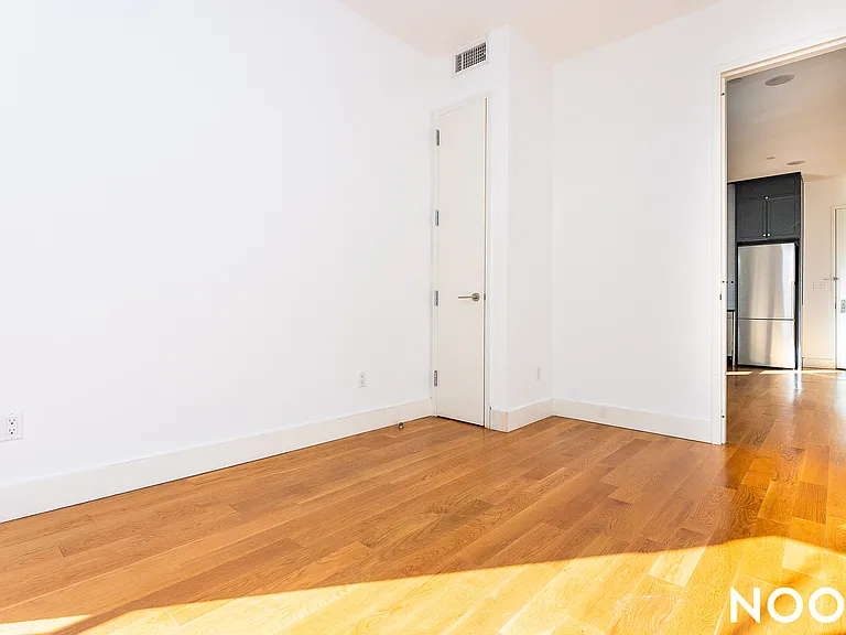 820 Dekalb Ave #2B — Photo 4