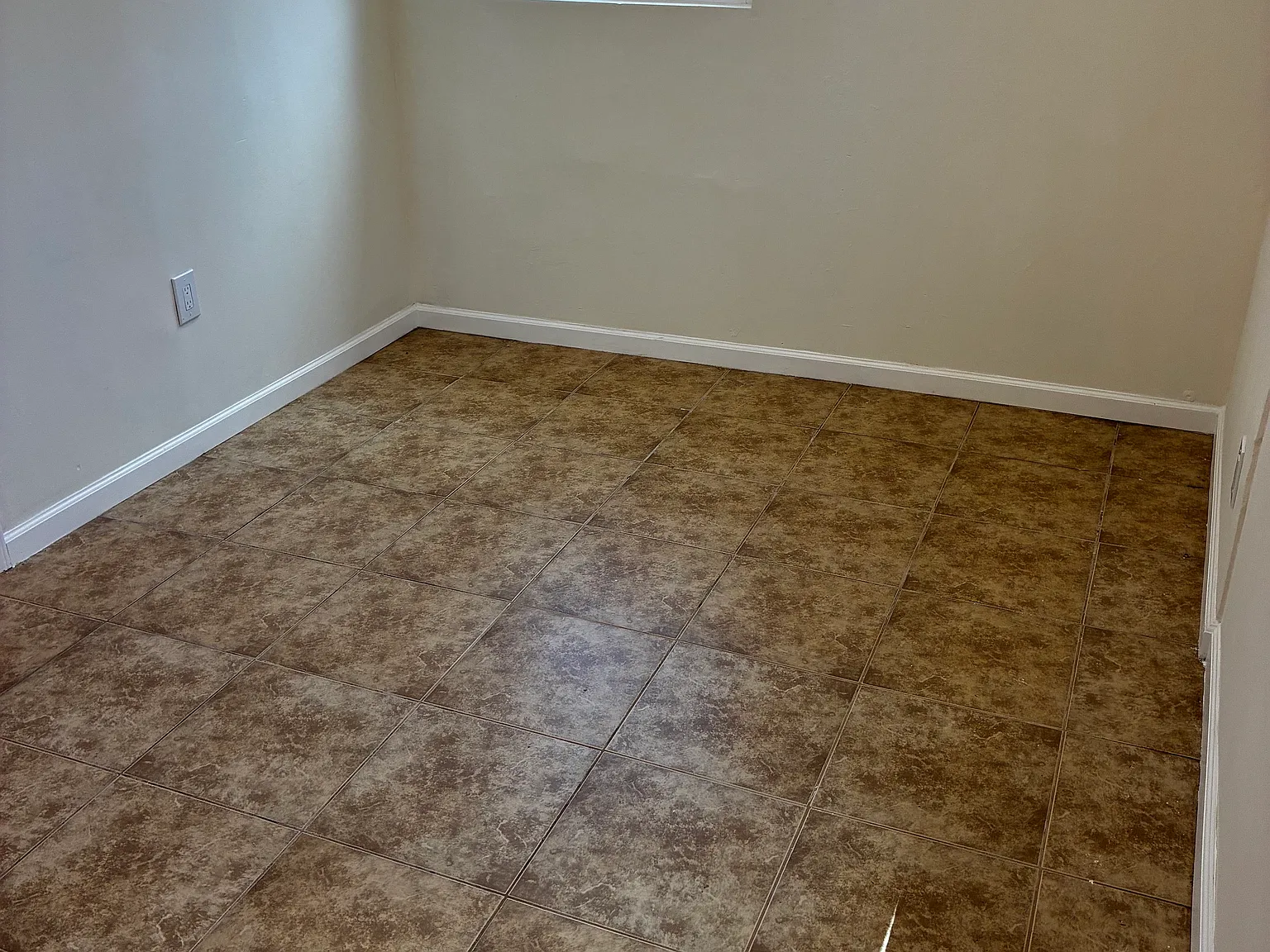 2 bed, 733 sqft, $2,800 — Photo 2