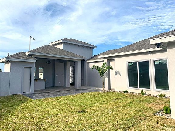 5th image of 3118 Manchester Dr