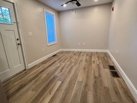 4th image of 591 Broadway St #1R