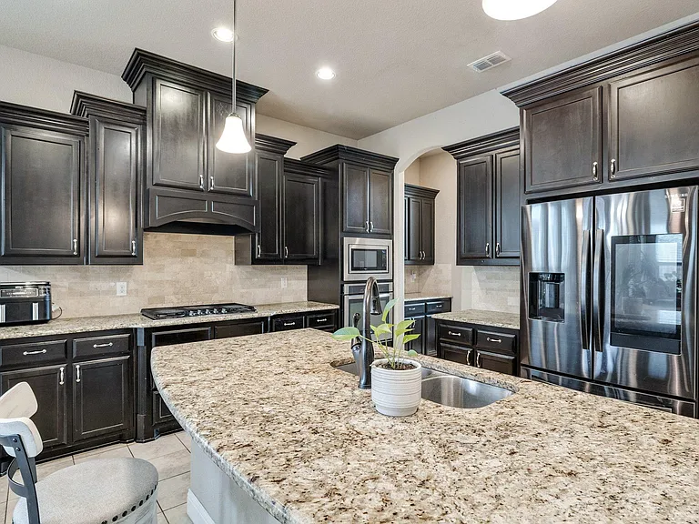 7148 Chelsea Dr — Photo 32