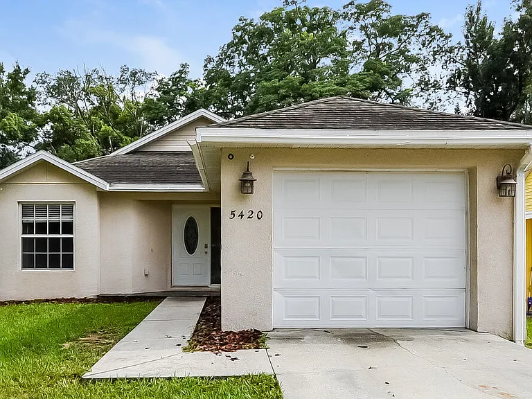 5420 Blue Grass St — Photo 1