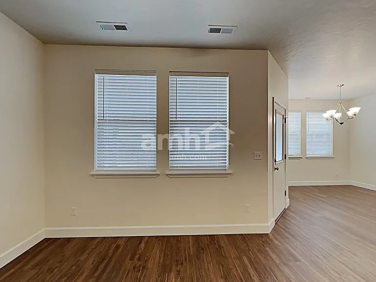 161 E Sicily Dr — Photo 5