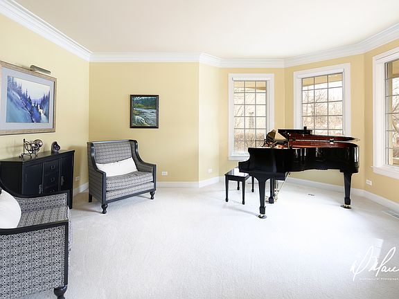 3rd image of 2891 Majestic Oaks Ln