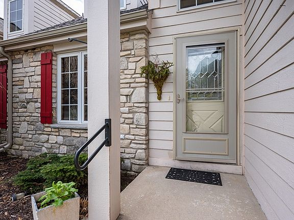 4th image of 2766 Arbor Dr Unit 1201