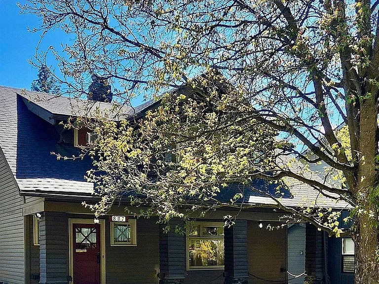 807 W 12th Ave — Photo 2