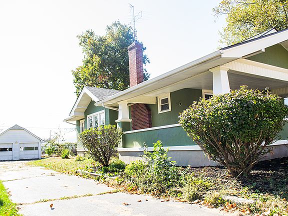 2nd image of 8 W. Worley Ave