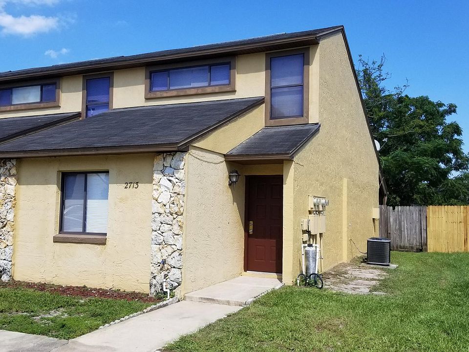 1st image of 2713 Hunt Club Ln