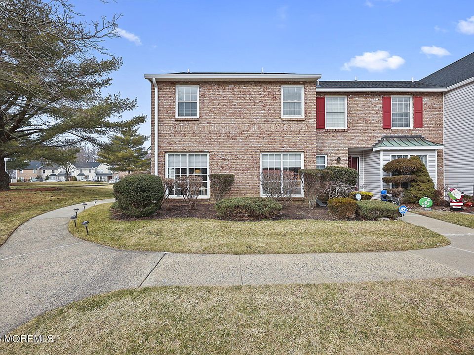 1st image of 28 Vassar Place