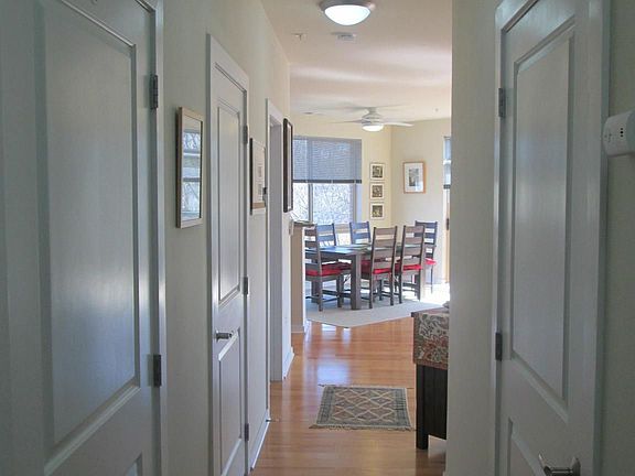 5th image of 2200 N Westmoreland St Unit 424