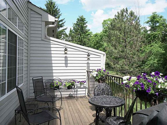 2nd image of 549 Fincastle Ln