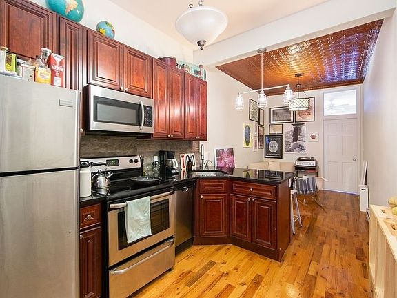 3rd image of 1507 Dekalb Ave APT 2R