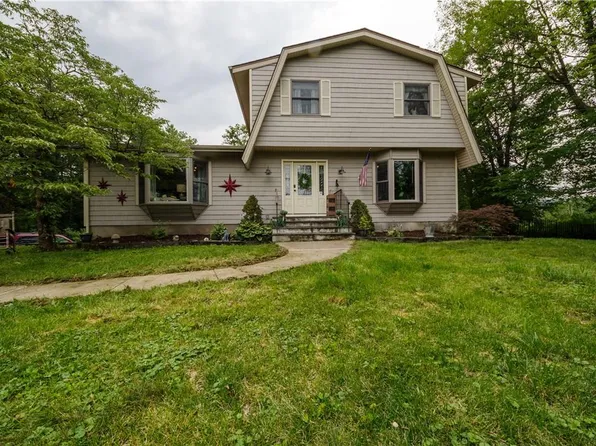 36 Helms Hill Road, Washingtonville, NY 10992